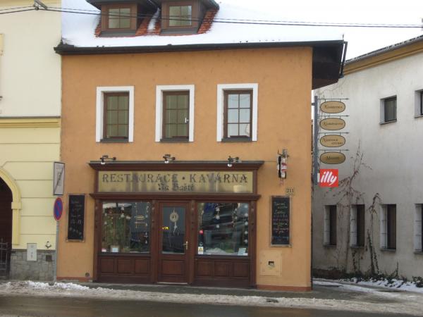 Vchod do Restaurace Kavárny Na Baště