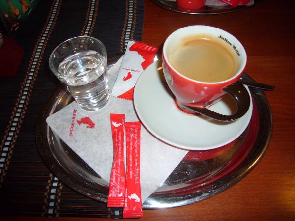 Espresso julius Meinel Ve starém obchodě
