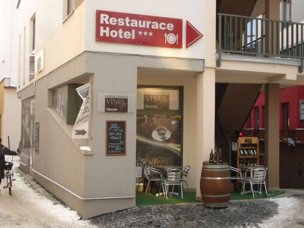 Vchod do Vines Café Venezia