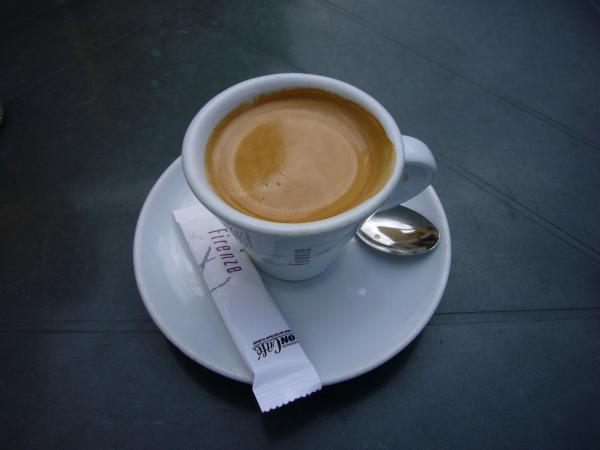 Espresso Bon Café v Bar Le pharaon