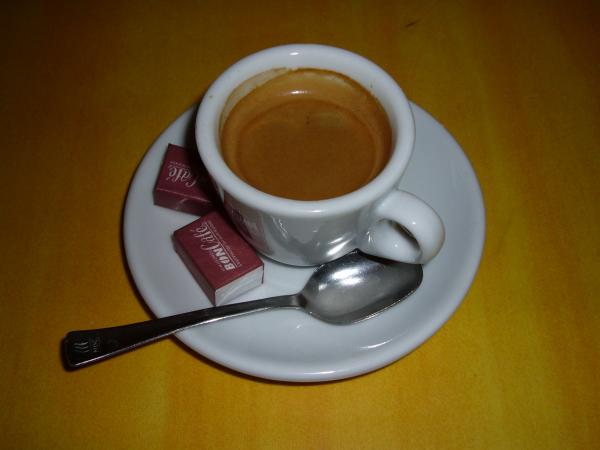 Bon café v Salon de thé Glacier