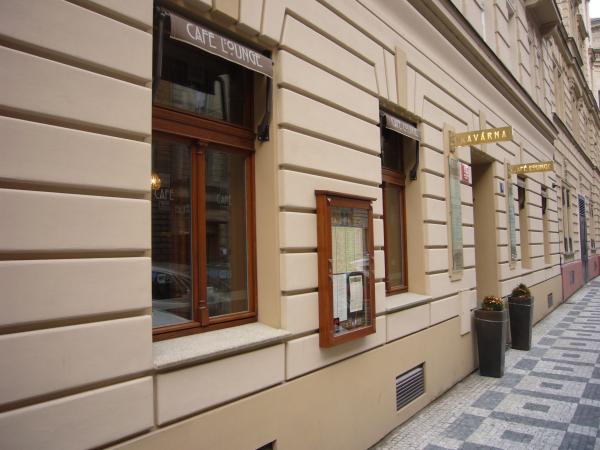 Vchod z Plaské ulice