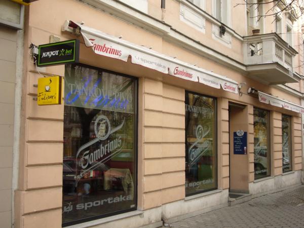 Vchod do baru U Sporťáka