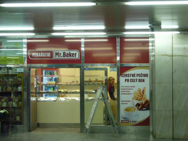 Pekařství Mr. Baker v metru na Hradčanské