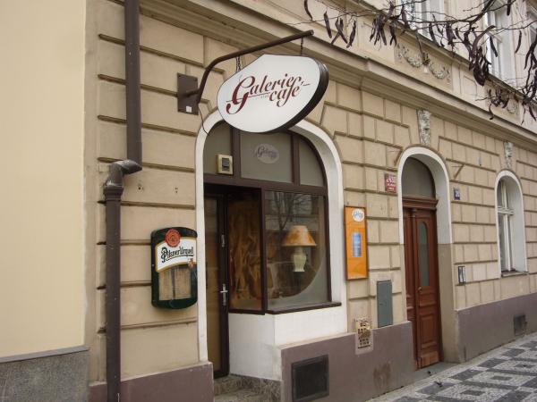 Vchod do Galerie Club Café