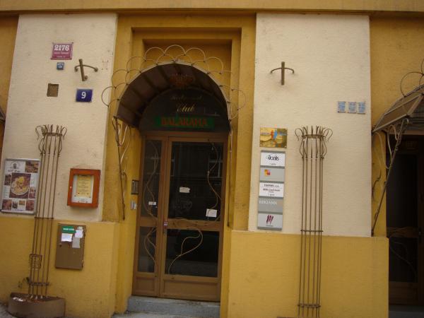 Vchod do Restaurace Balarama