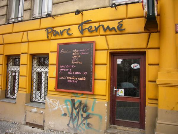 Vchod do baru Parc Fermé