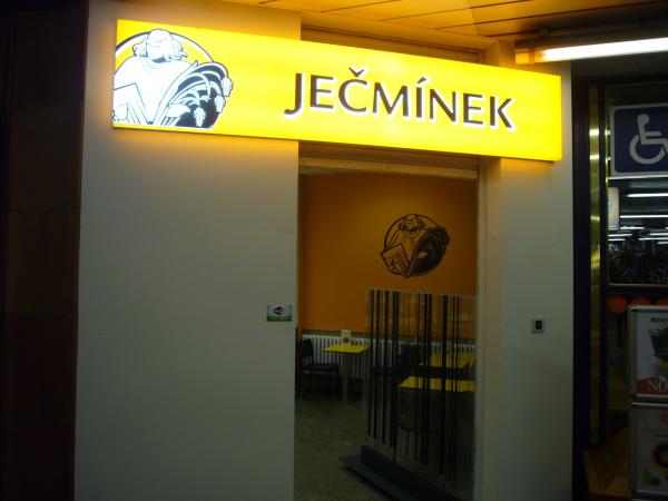 Vchod Pekařství Ječmínek na Vltavské