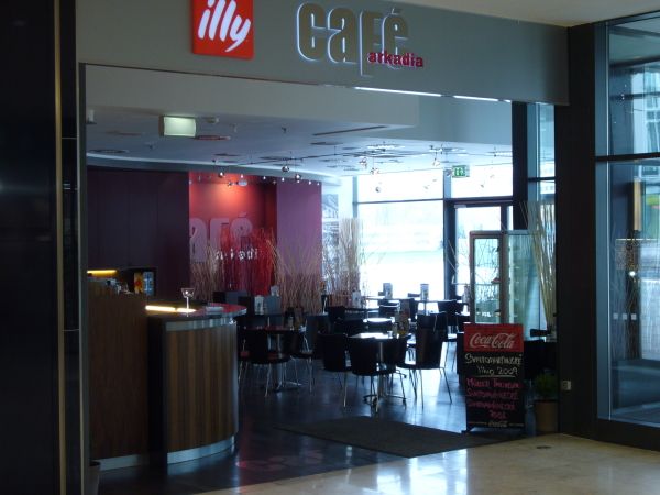 Vchod do Café Arkadia