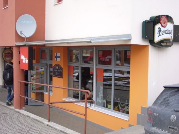 Vchod do Caffé Bar Trapass
