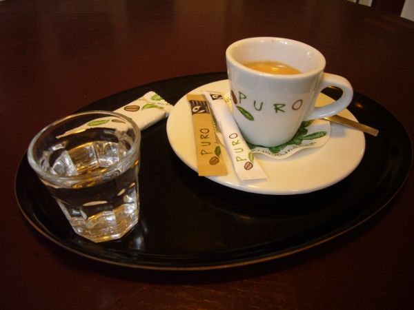 Espresso Puro v Kafé & Kakao