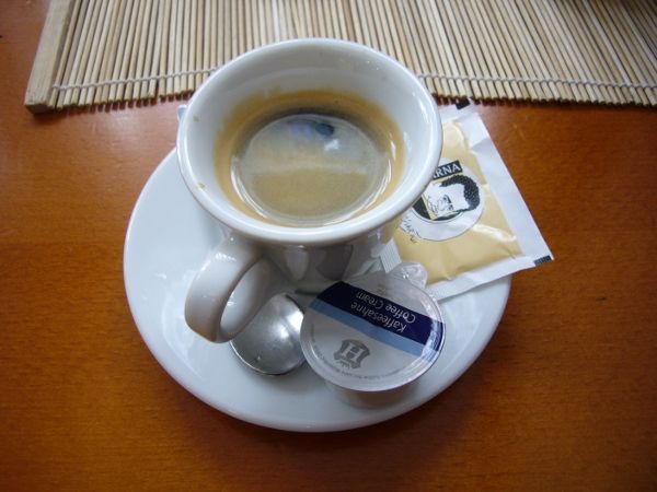 Espresso Lavazza v Kavárně Vladimíra Menšíka