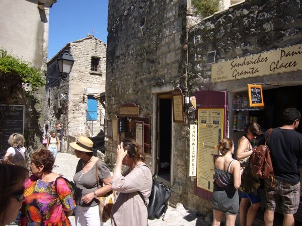 Vchod do restaurace Les Quentades