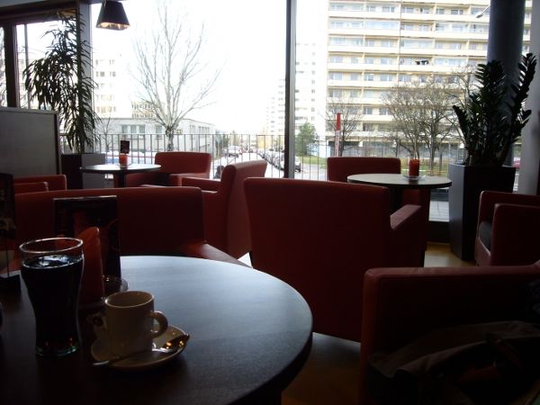 Interier v Cafe Crystal