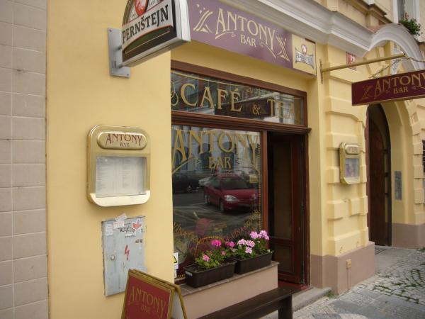 Vchod do Café and tea Bar Antony