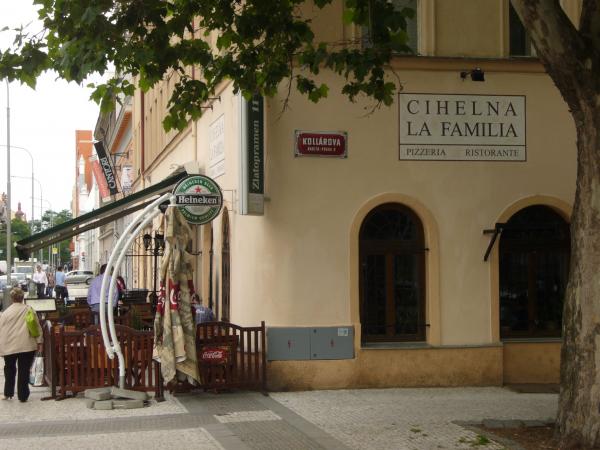 Zahratka pizzerie Cihelna la familia