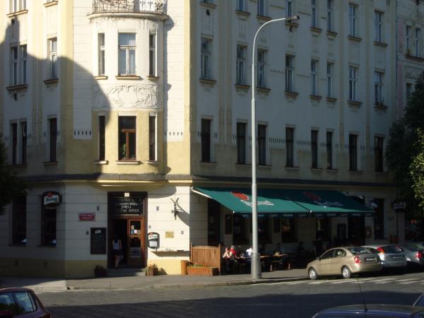 Vchod do Restaurace Bruska