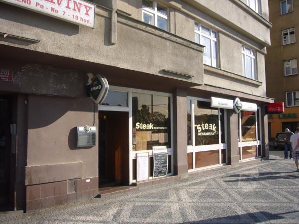 Vchod do Steak Restaurant U Štiky