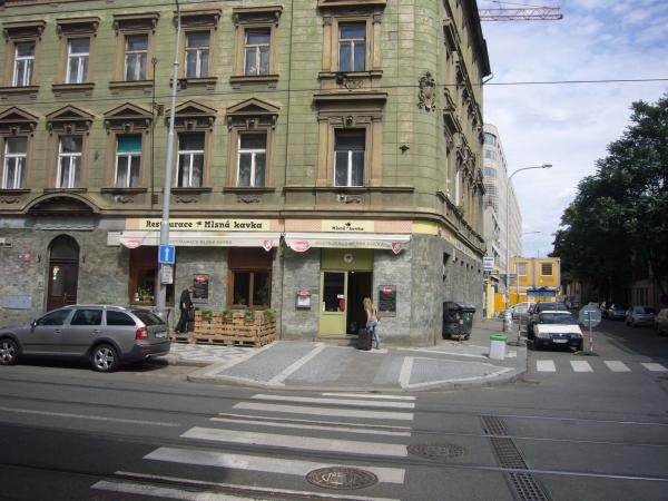 Vchod do restaurace Mlsná kavka