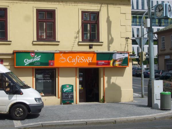 Vchod do Café Svět