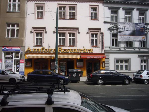 Vchod do Amfora Restaurant
