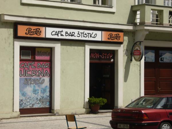 Vchod do Cafe Bar Štístko