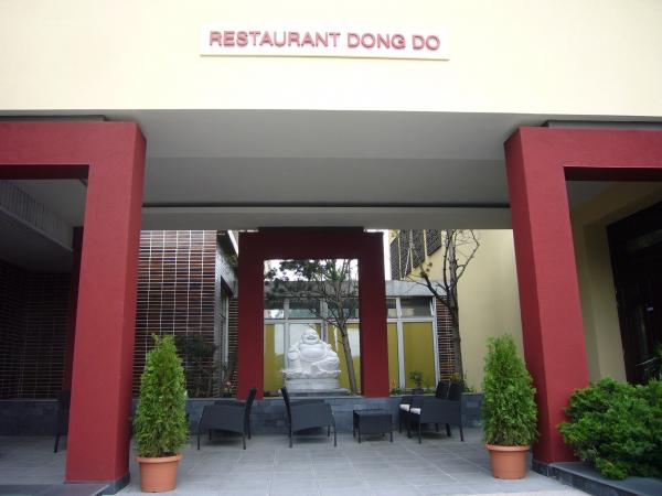 Vchod do Restaurace Đông đô