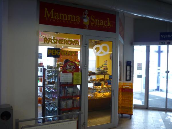 Vchod do Mamma snack - Rašnerova pekárna