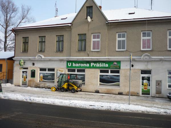 Vchod do Restaurace U Barona Prášila