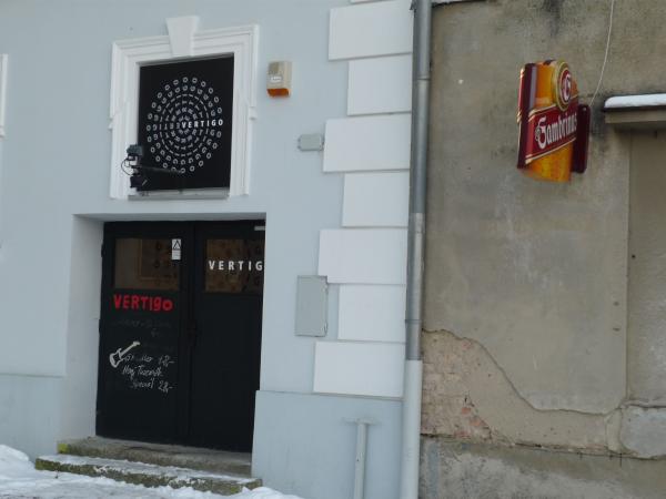 Vchod do Vertigo baru