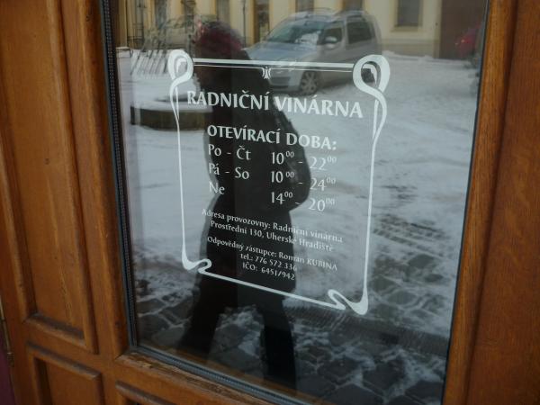 Radniční Vinárna - adresa a otvírací doba
