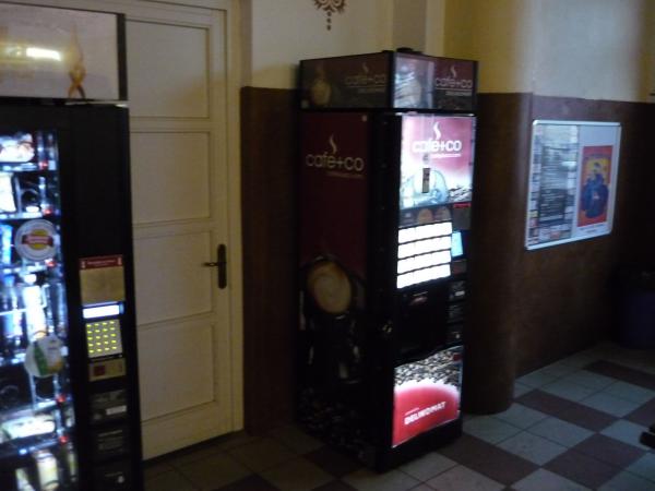 Aoutmat Cafe+Co v hale na Vlakovém nádraží Uherské Hradiště